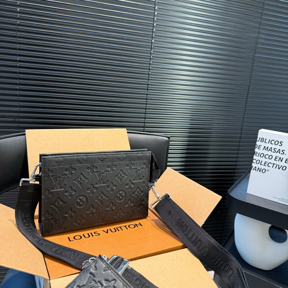 Louis Vuitton Gaston Wearable Wallet Monogram Shadow Black 22Cm M81115 - Image 2