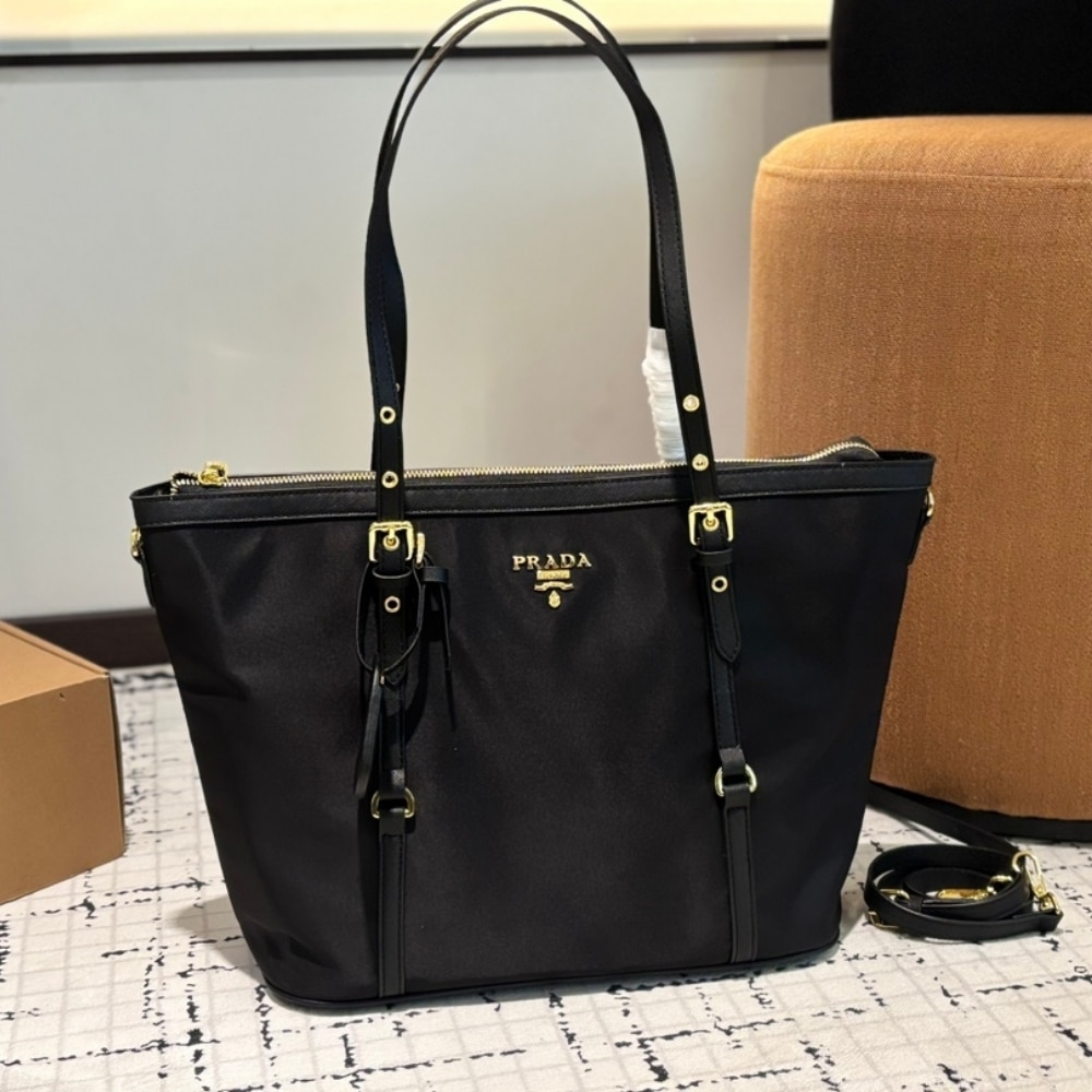 Prada Luxury Gallery Pocono Shoulder Black 34Cm - Image 2