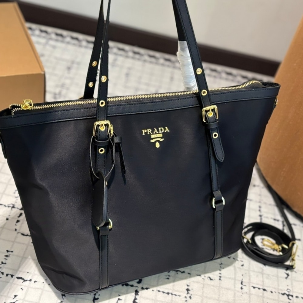 Prada Luxury Gallery Pocono Shoulder Black 34Cm - Image 3