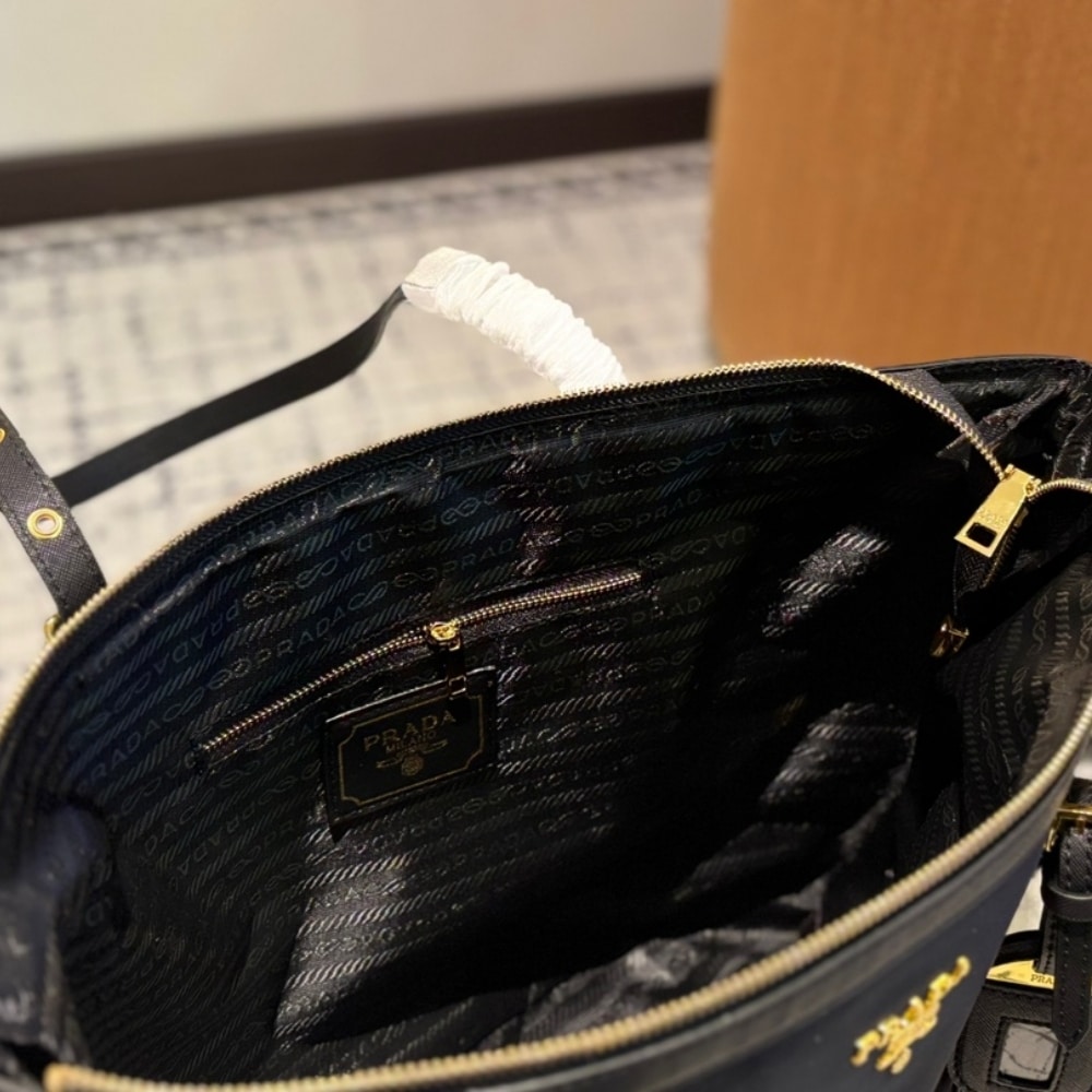 Prada Luxury Gallery Pocono Shoulder Black 34Cm - Image 5