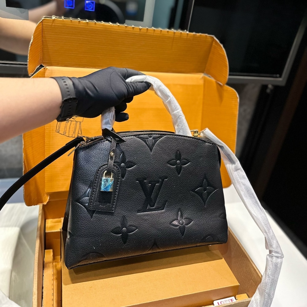 Louis Vuitton Grand Palais Bag Black 34Cm M45811 - Image 2