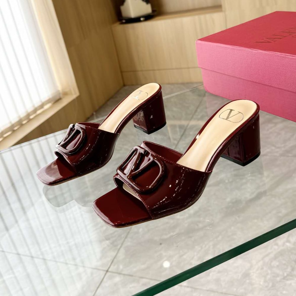 Valentino Vlogo Signature Slide Sandal Burgundy - Image 4